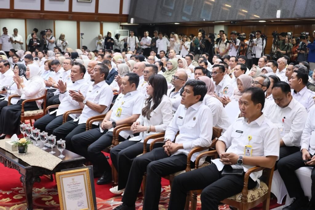 HUT ke-499 DKI Jakarta, Wamen ATR/BPN Serahkan 499 Sertipikat Aset Senilai Rp22,25 Triliun 5 103459 1024x683 1