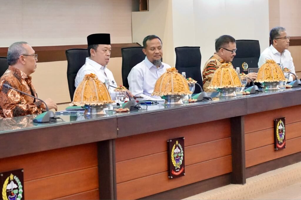 Menteri ATR/BPN Minta Kepala Daerah Lindungi Lahan Pertanian, Sulsel Lampaui Target LP2B 6 134728 1024x682 1