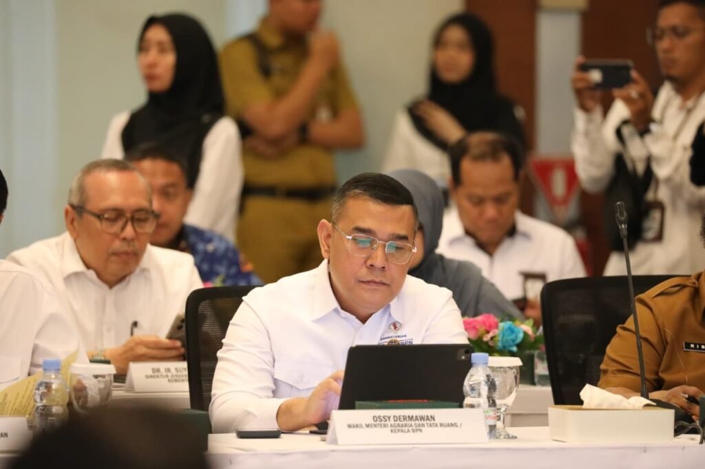 Wamen ATR/BPN Pastikan Dukung Penuh Proyek Pantura Jawa, Tata Ruang hingga Pengadaan Tanah Jadi Fokus 1 13961 1024x682 1
