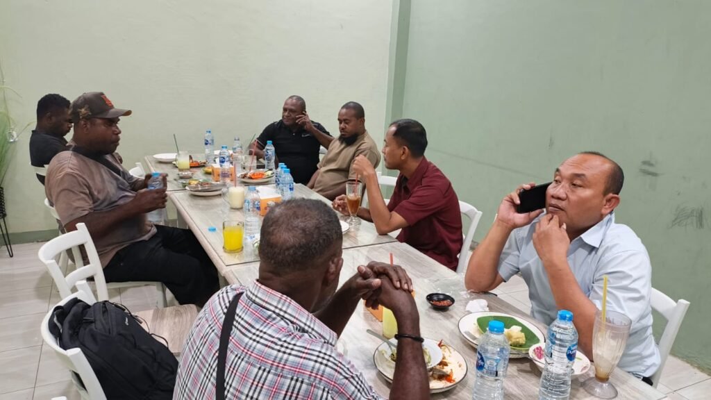 Tokoh Moi Titip Pesan ke Polda Papua Barat Daya: Selamatkan Generasi Muda dari Miras dan Narkoba 1 158789 1024x576 1