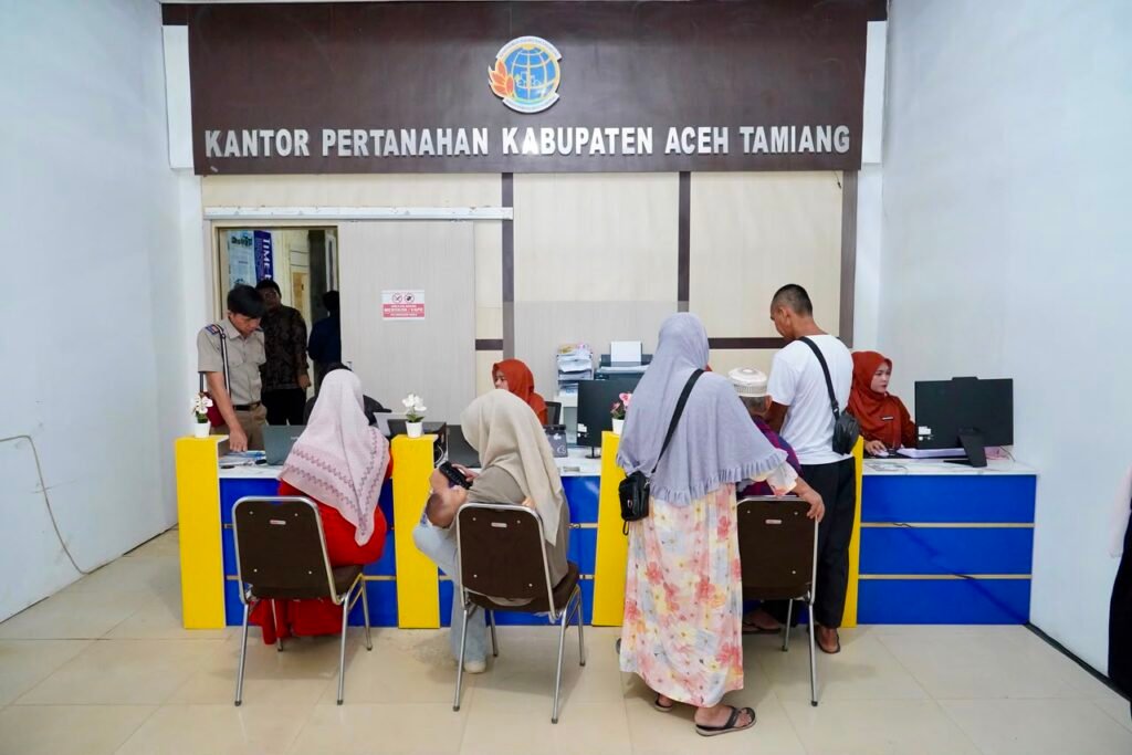 Menteri Nusron Pastikan Layanan Pertanahan Aceh Tamiang Pulih Pascabencana, Dorong Digitalisasi Arsip 4 168983 1024x683 1