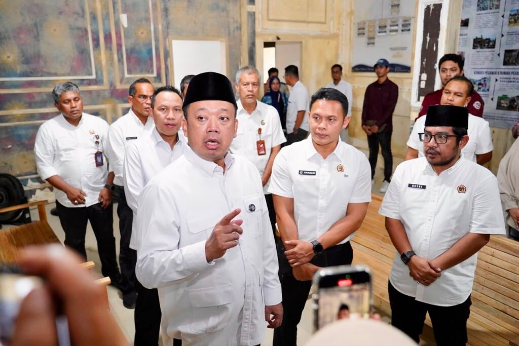 Menteri Nusron Pastikan Layanan Pertanahan Aceh Tamiang Pulih Pascabencana, Dorong Digitalisasi Arsip 3 168987 1024x683 1