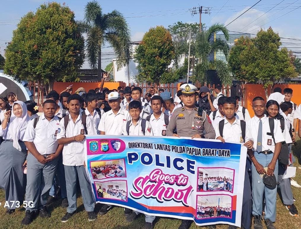 Ditlantas Polda PBD Tanamkan Disiplin Berlalu Lintas di Sekolah 2 173217