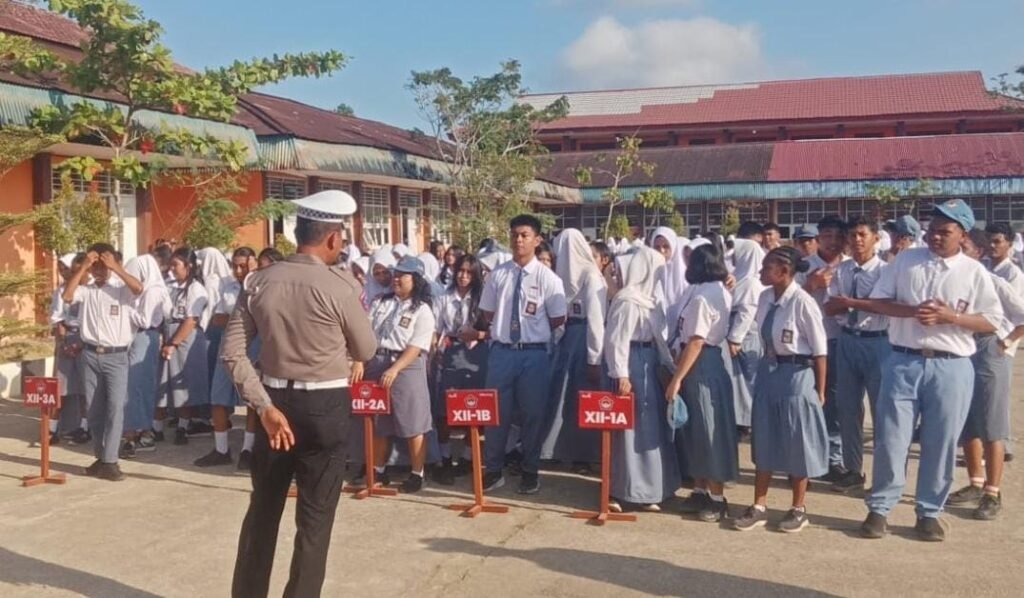 Ditlantas Polda PBD Tanamkan Disiplin Berlalu Lintas di Sekolah 4 173221 1024x598 1