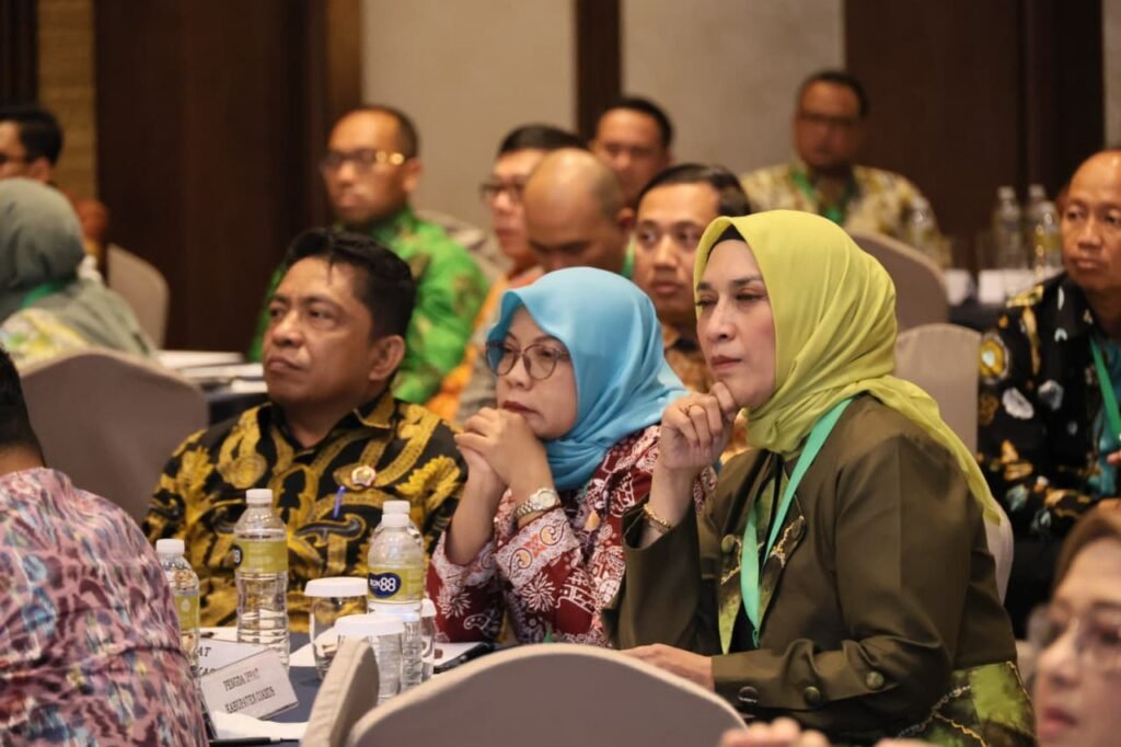 Menteri Nusron Dorong Sinergi IPPAT dan Pemda Percepat Layanan Pertanahan 7 177837 1024x682 1