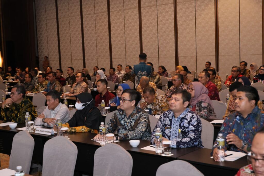 Menteri Nusron Minta Pegawai ATR/BPN Utamakan Pelayanan Masyarakat 8 179315 1024x682 1